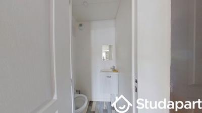 Chambre - 70 m² - 1 pièce