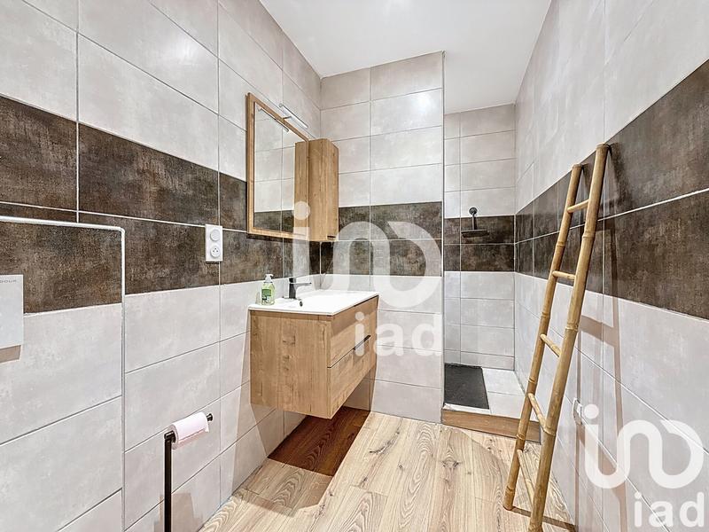 Maison - 218 m² - 7 pièces