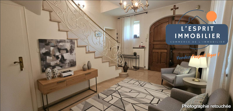 Maison - 223 m² - 7 pièces