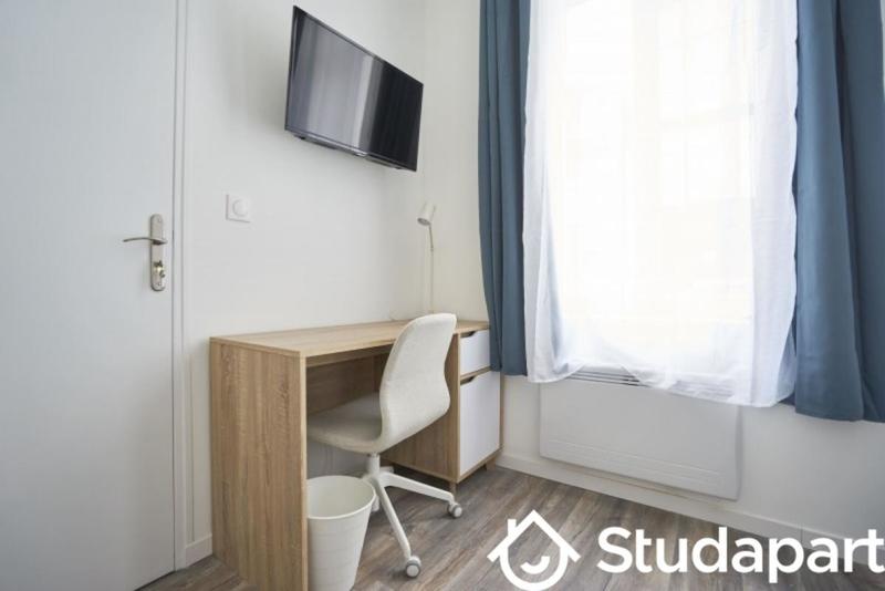 Chambre - 13 m² - 1 pièce