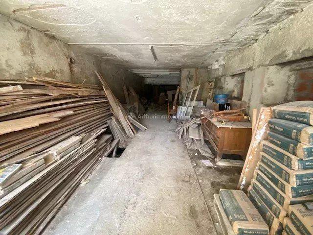 Maison - 250 m² - 6 pièces