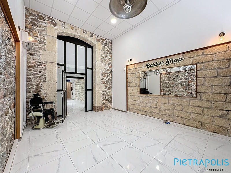 Appartement - 100 m² - 5 pièces