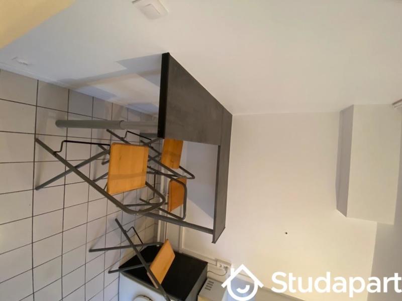 Chambre - 13 m² - 1 pièce