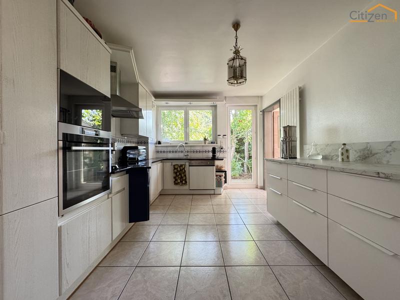 Maison contemporaine - 209 m² - 6 pièces