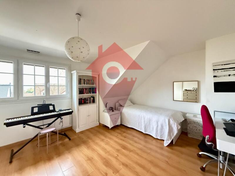 Maison - 190 m² - 9 pièces