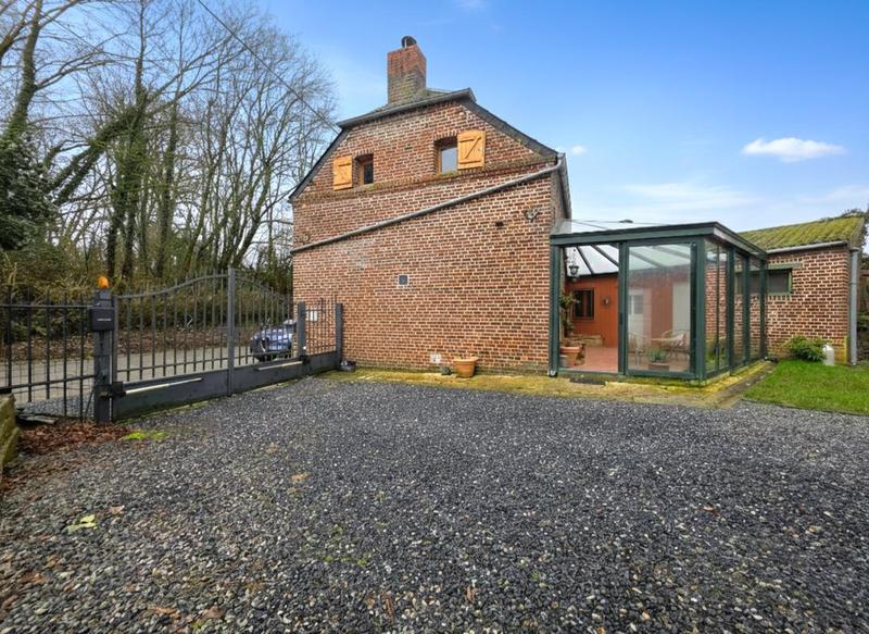 Maison - 93 m² - 4 pièces