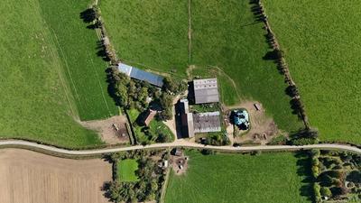 Propriété - 167 m² - 10 pièces