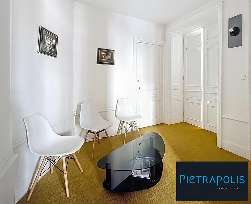 Appartement - 204 m² - 7 pièces