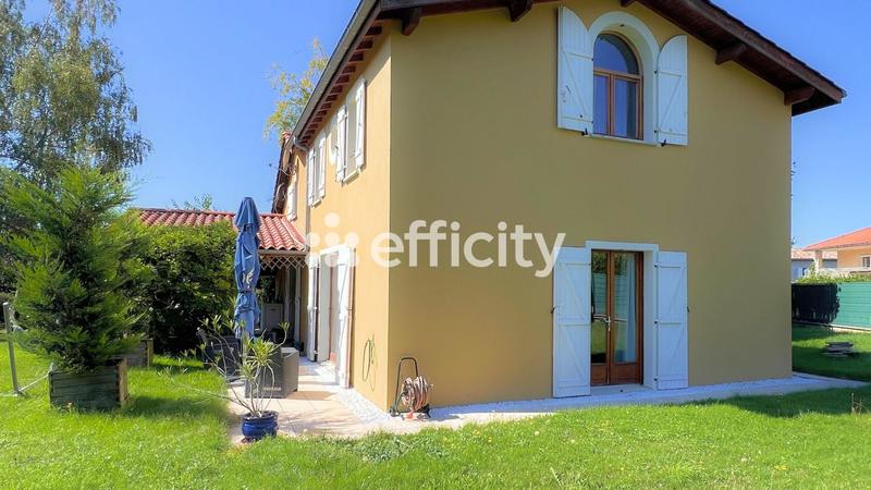 Maison - 210 m² - 8 pièces