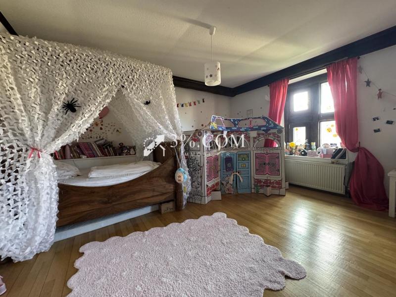 Demeure - 290 m² - 7 pièces