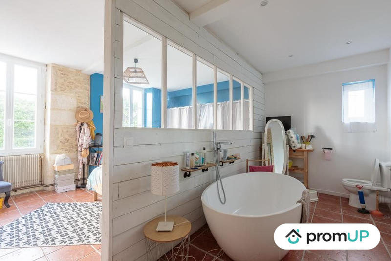 Maison ancienne - 210 m² - 8 pièces