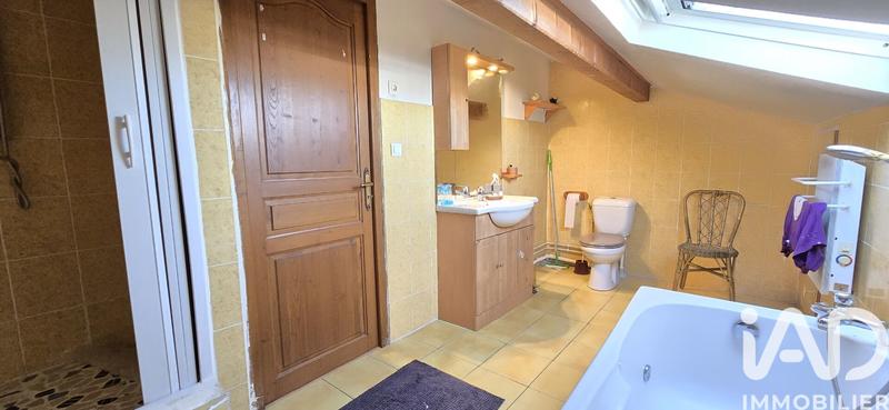 Maison - 200 m² - 6 pièces