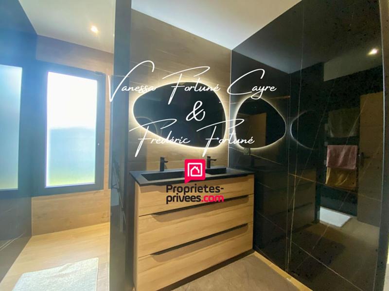 Maison - 190 m² - 5 pièces