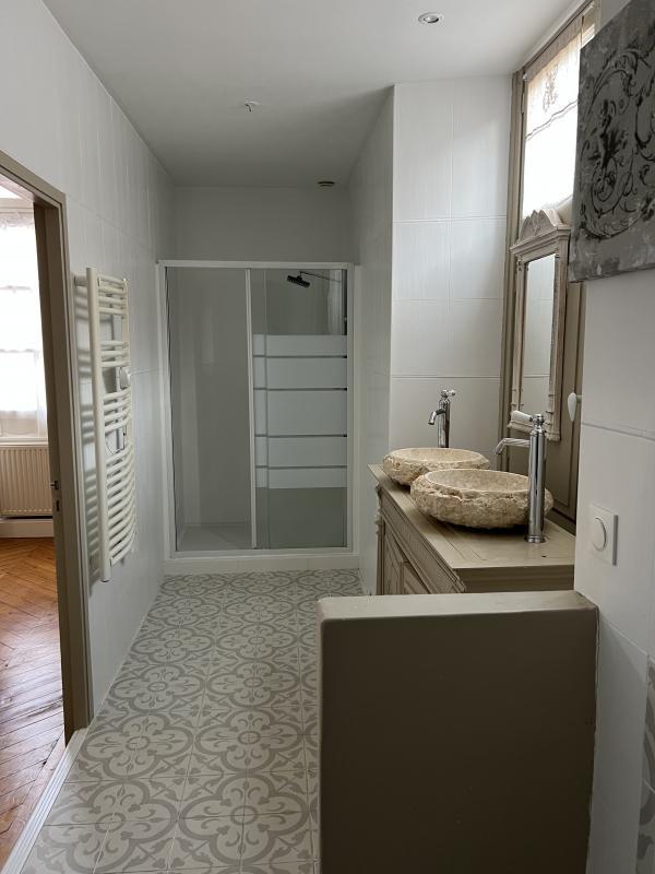 Appartement - 215 m² - 5 pièces