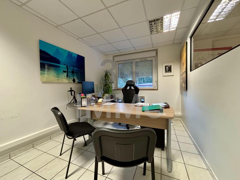 Bureau - 162 m² - 9 pièces