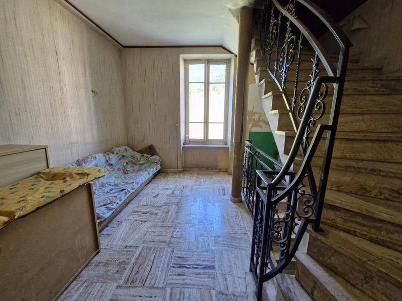 Maison - 244 m² - 6 pièces