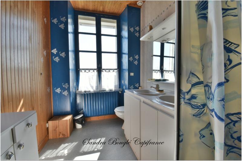 Maison en pierre - 176 m² - 7 pièces