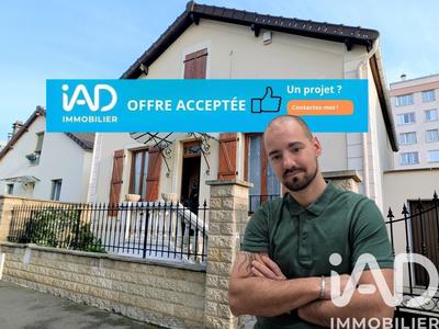 Maison - 98 m² - 6 pièces