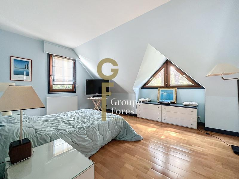 Maison - 167 m² - 6 pièces