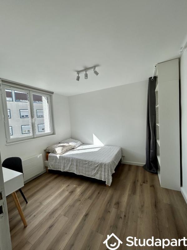 Chambre - 10 m² - 1 pièce