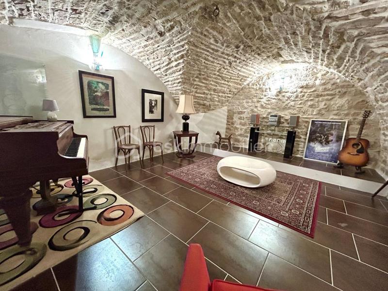 Maison de village - 218 m² - 6 pièces