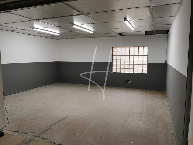 Entrepôt - 73 m²