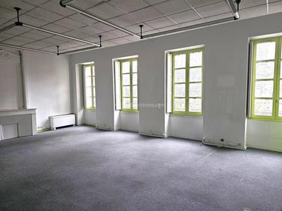 Maison - 300 m² - 10 pièces