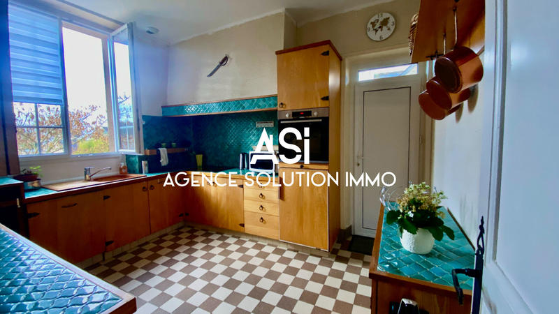 Maison - 280 m² - 12 pièces