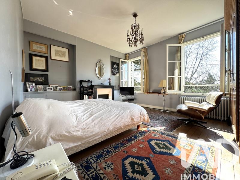 Maison - 352 m² - 10 pièces