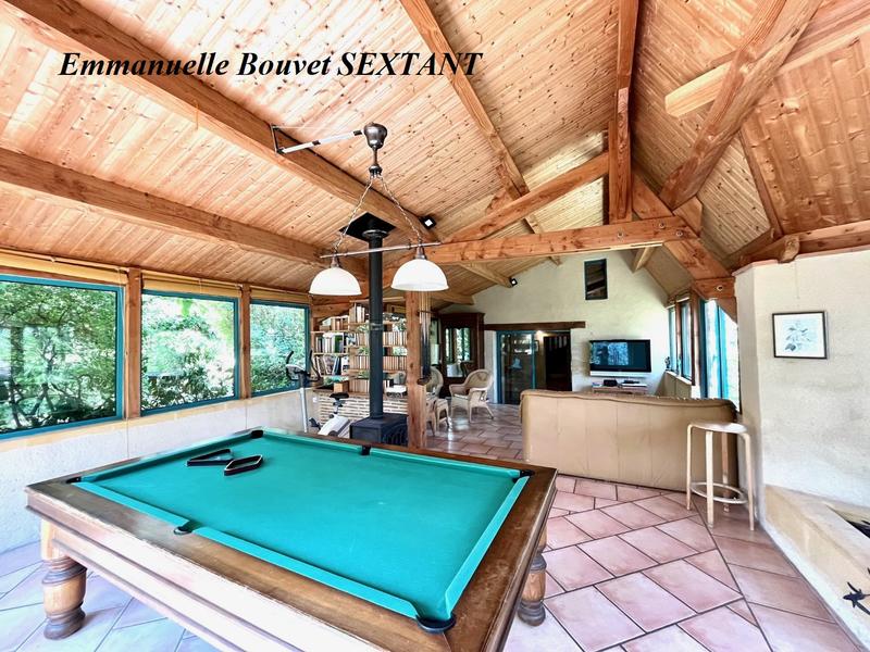 Maison - 217 m² - 7 pièces