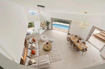 Maison - 307 m² - 7 pièces