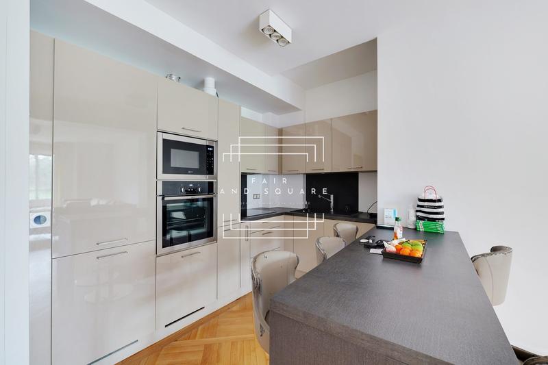 Appartement - 90 m² - 4 pièces