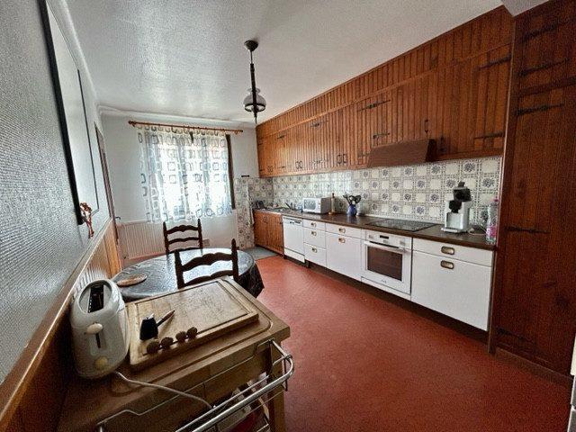 Maison traditionnelle - 200 m² - 5 pièces