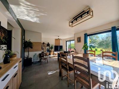 Maison - 97 m² - 5 pièces