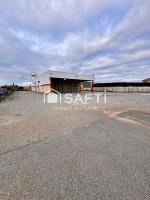 Local commercial - 450 m² - 1 pièce