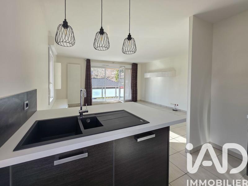 Appartement - 65 m² - 3 pièces