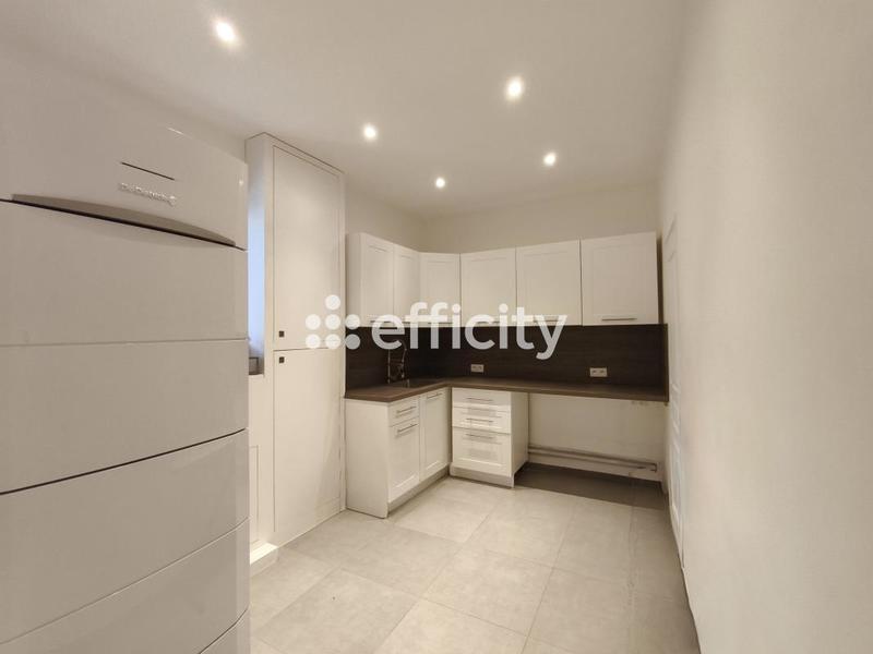 Maison de village - 237 m² - 8 pièces