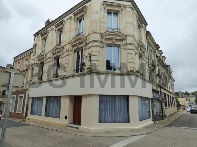 Maison de ville - 285 m² - 9 pièces