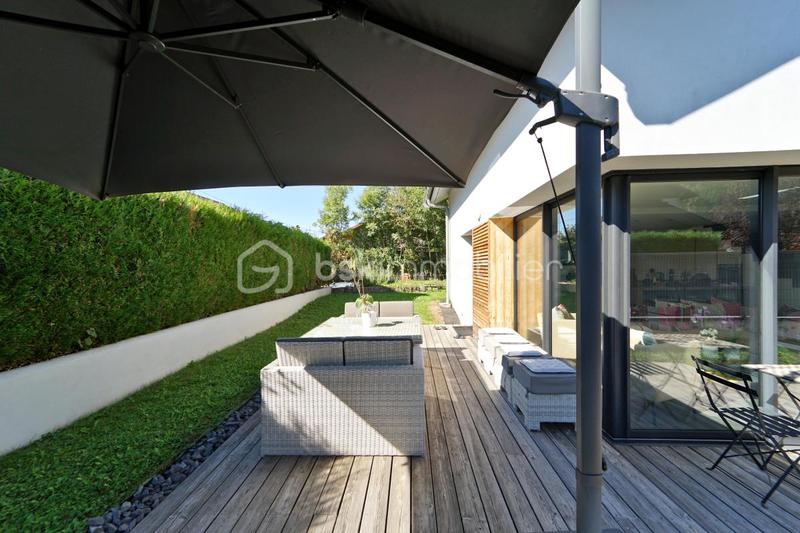 Maison - 169 m² - 6 pièces