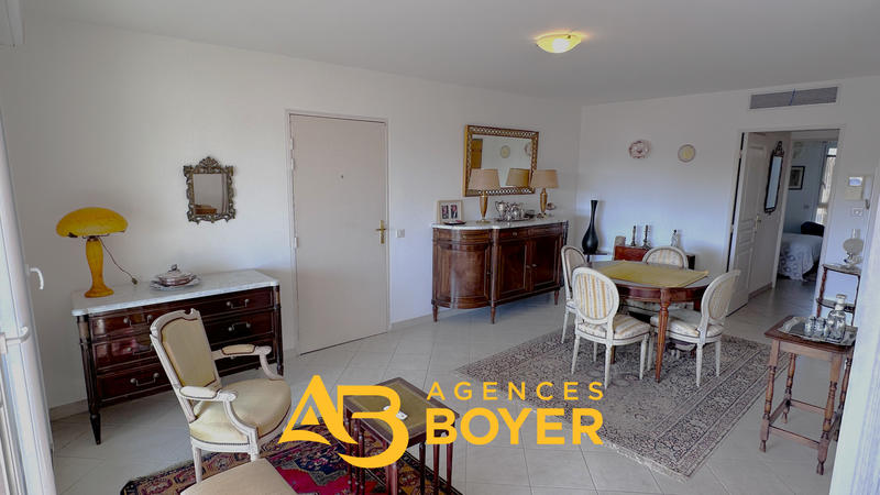 Appartement - 84 m² - 4 pièces