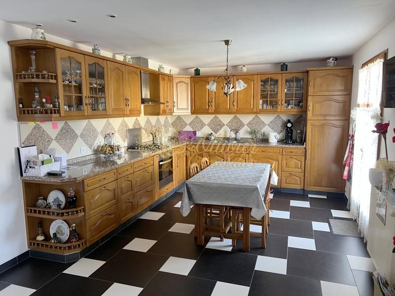 Pavillon - 154 m² - 8 pièces