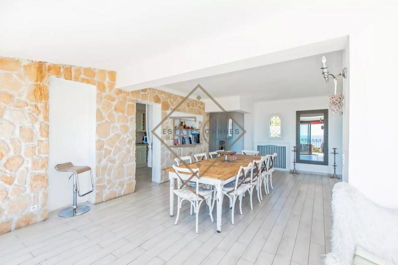 Villa - 265 m² - 8 pièces