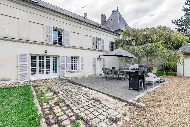 Maison - 250 m² - 7 pièces