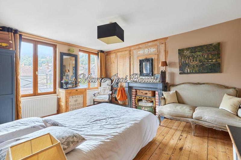 Maison de ville - 205 m² - 8 pièces