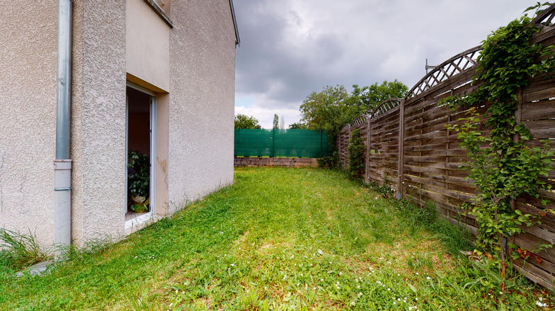 Maison - 165 m² - 8 pièces