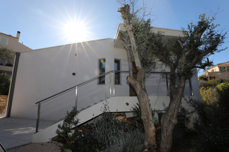 Villa - 300 m² - 9 pièces