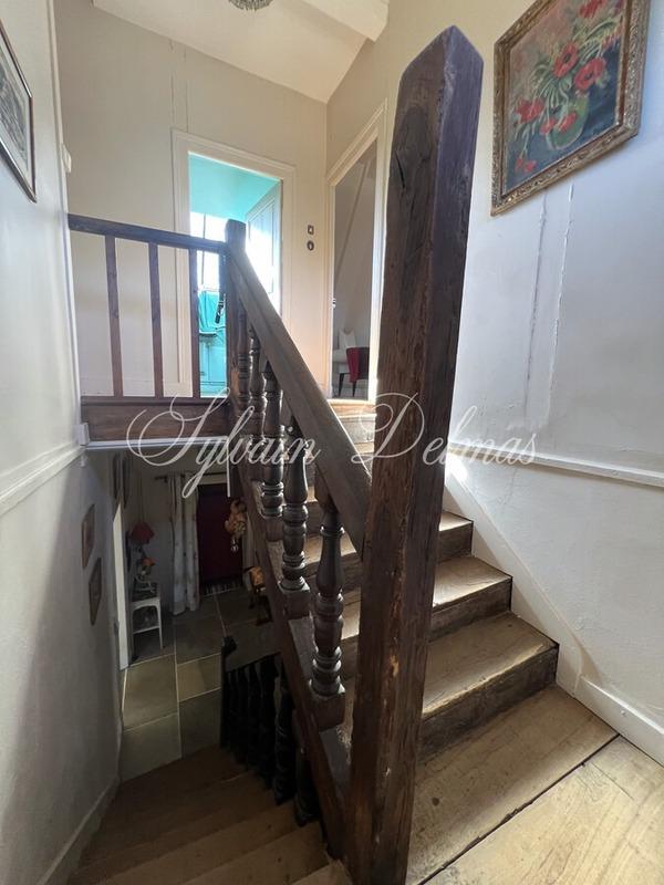 Maison - 600 m² - 5 pièces