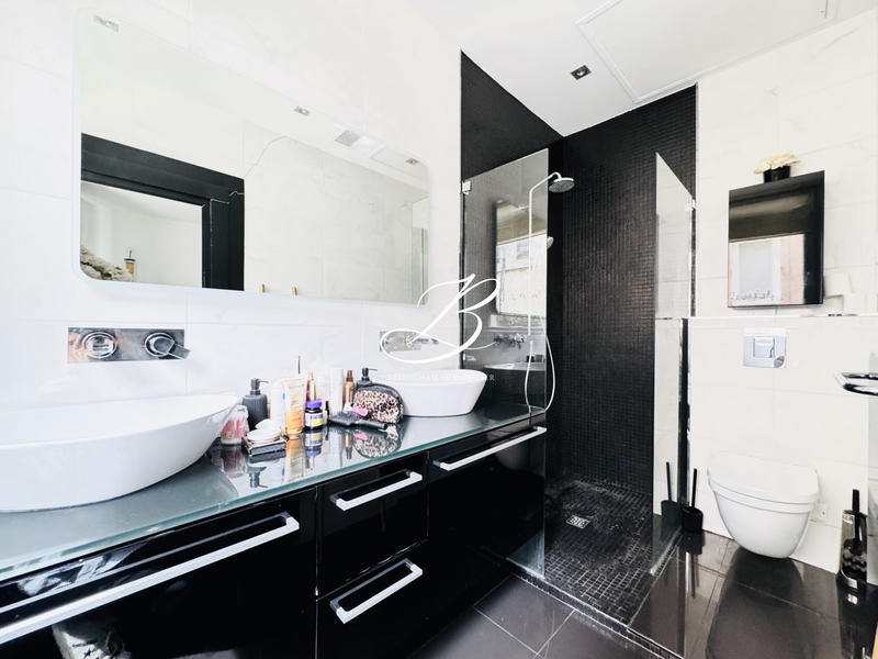 Appartement - 86 m² - 3 pièces