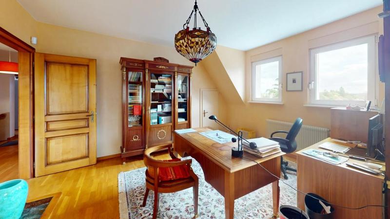 Propriété - 295 m² - 10 pièces