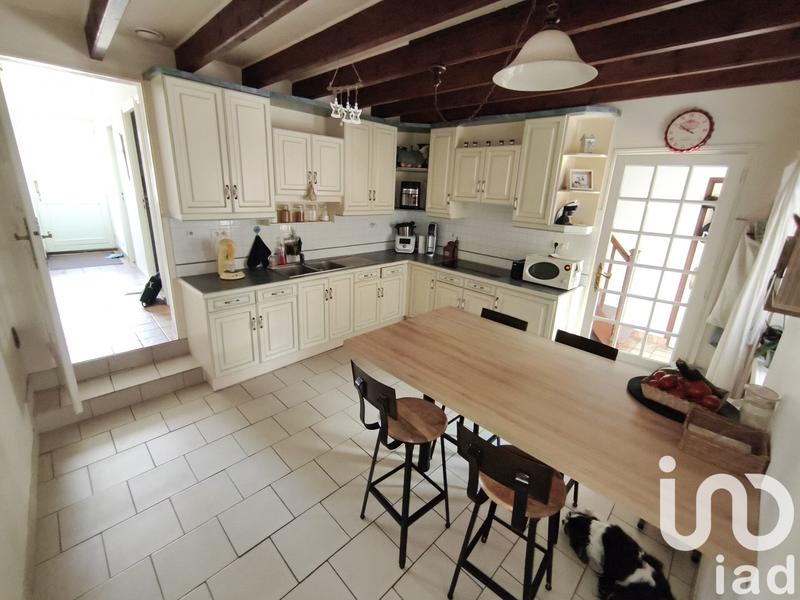 Maison - 235 m² - 7 pièces
